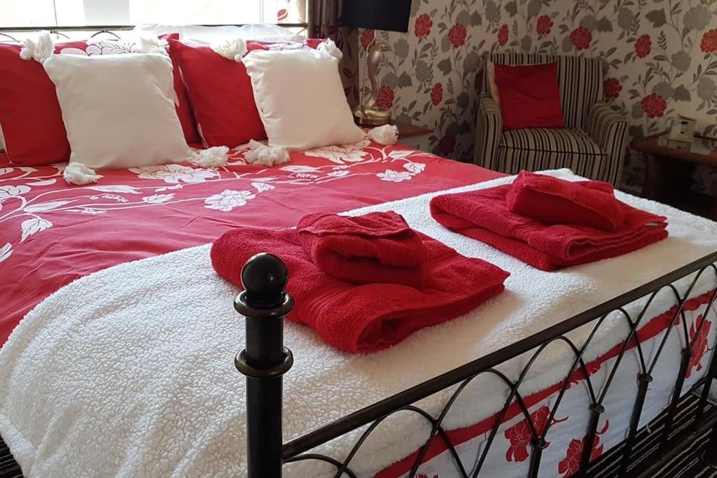 No6 High Street Apartment เอ็ดวินสโตว์ ภายนอก รูปภาพ